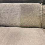 Wyprane oparcie kanapy